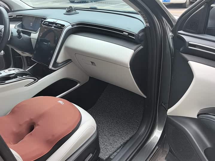 Фото 8 - Hyundai Tucson L