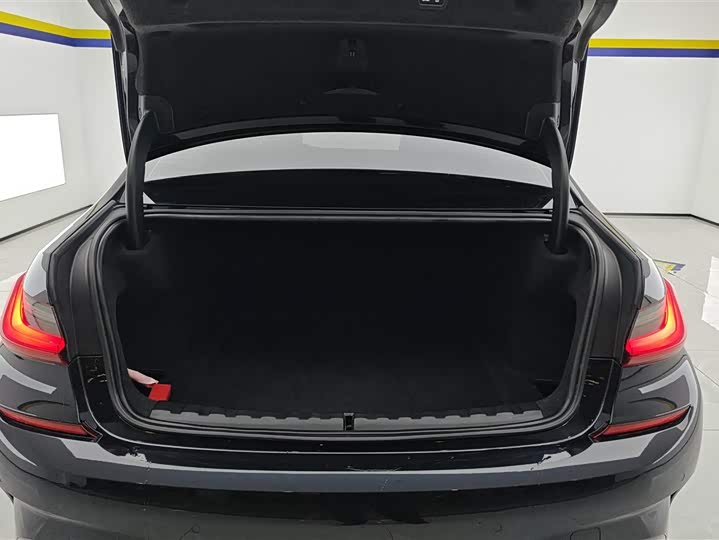 Фото 4 - BMW 3 Series