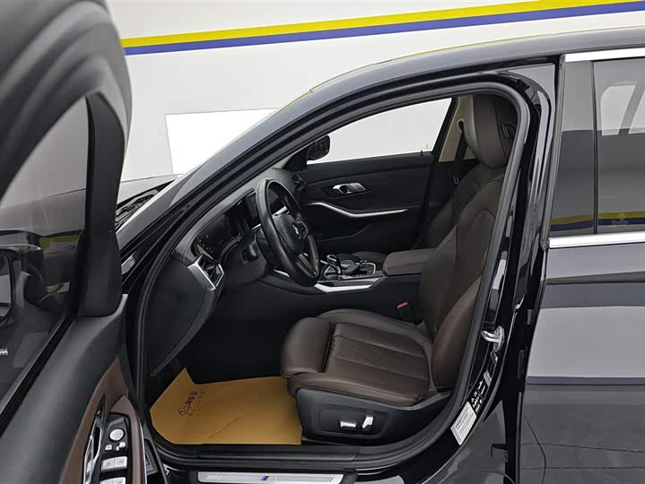 Фото 9 - BMW 3 Series