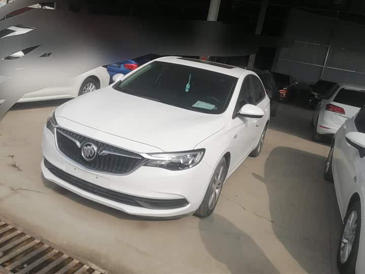 Photo 1 - Buick Excelle GT