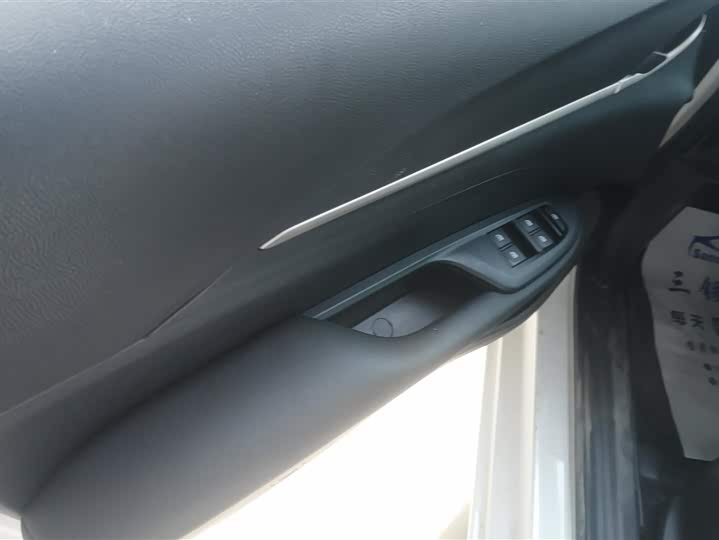 Photo 7 - Buick Excelle GT