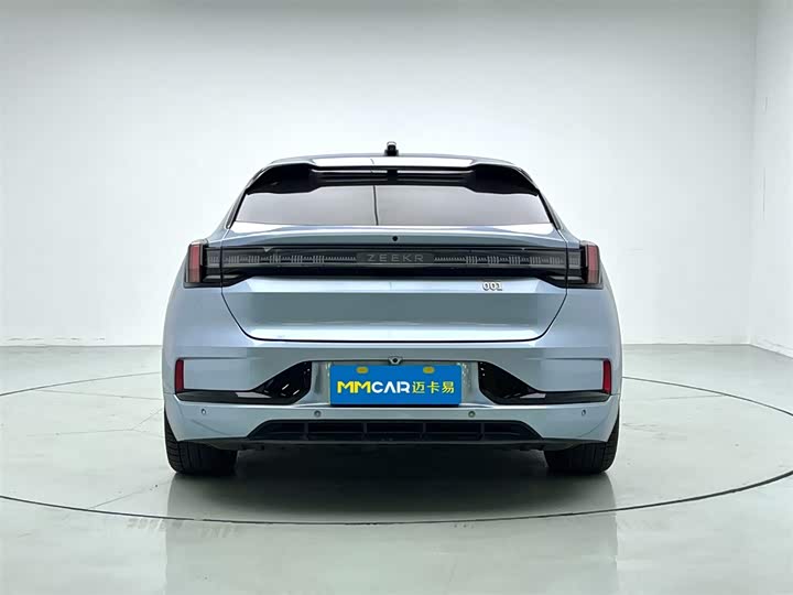 Фото 4 - Zeekr 001