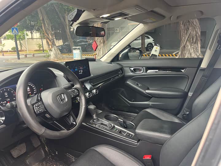 Фото 4 - Honda Civic