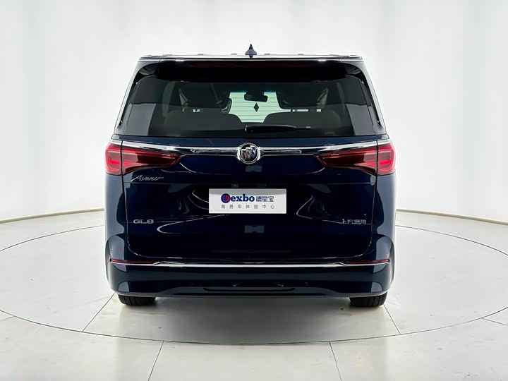 Photo 4 - Buick GL8 ES