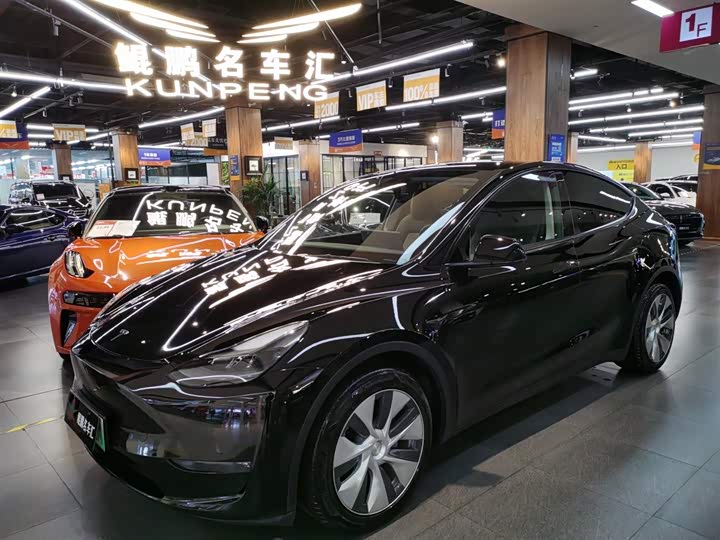 Photo 1 - Tesla Model Y