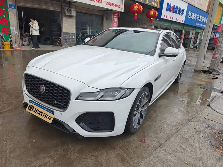 Photo 1 - Jaguar XF L