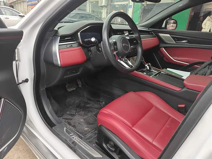 Photo 2 - Jaguar XF L