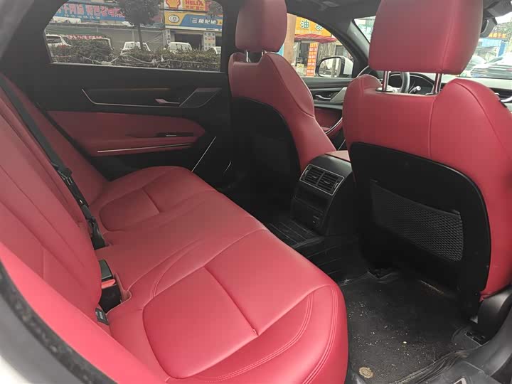 Photo 7 - Jaguar XF L