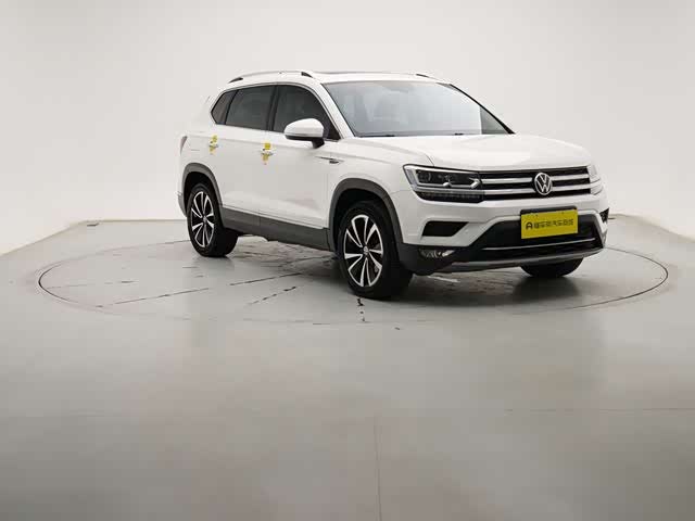 Фото 3 - Volkswagen Tharu