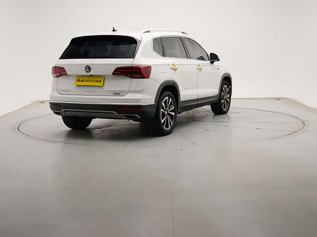 Фото 7 - Volkswagen Tharu