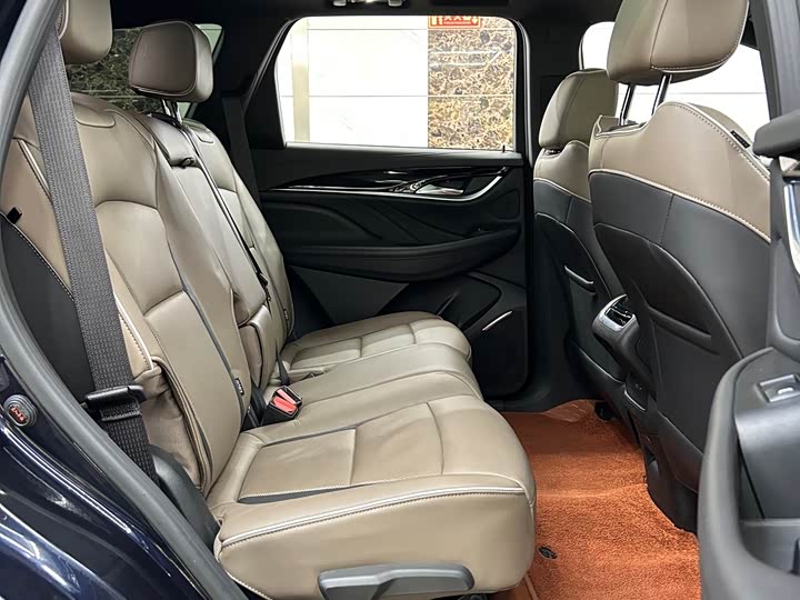 Фото 8 - Buick Enclave