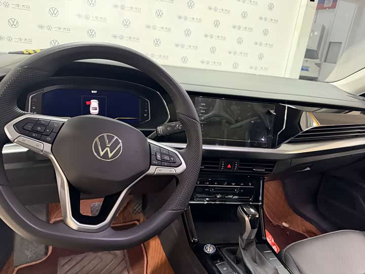 Фото 4 - Volkswagen Passat