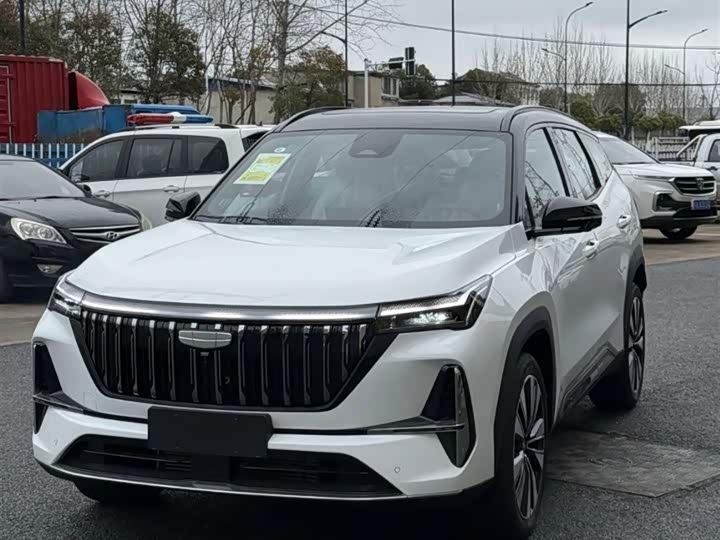 Фото 1 - Geely Atlas L