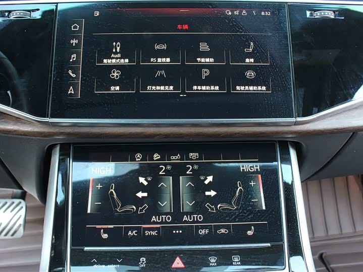 Фото 8 - Audi Q7