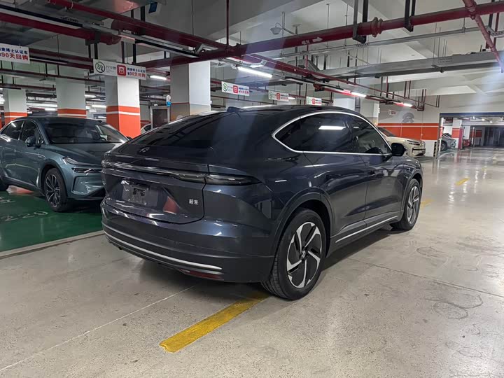 Фото 8 - Nio EC6