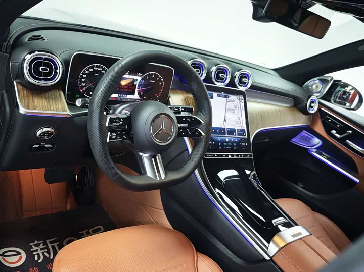 Photo 7 - Mercedes-Benz GLC-Class