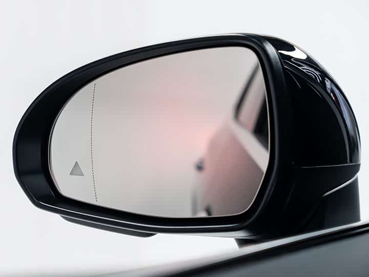 Photo 8 - Mercedes-Benz GLC-Class