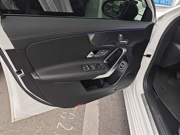 Фото 7 - Mercedes-Benz A-Class