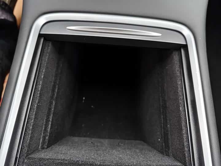 Фото 8 - Tesla Model Y