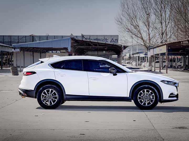 Фото 7 - Mazda CX-4