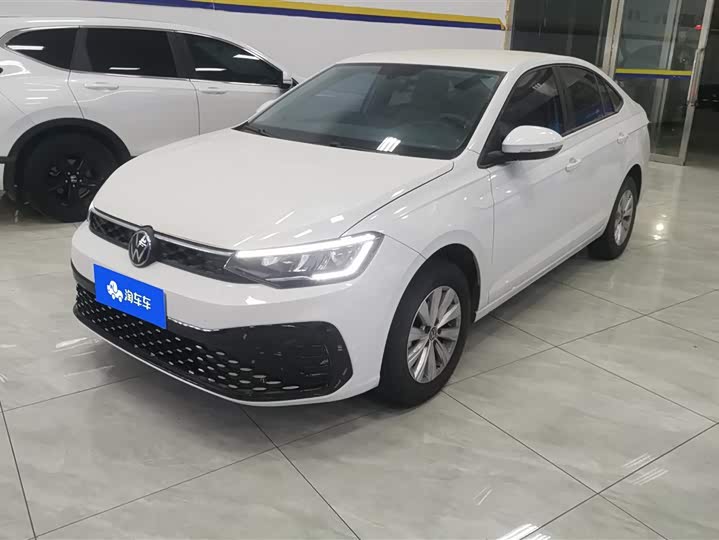 Photo 1 - Volkswagen Lavida