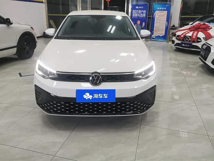 Photo 2 - Volkswagen Lavida