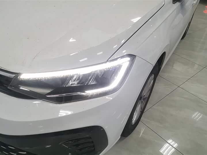 Photo 5 - Volkswagen Lavida