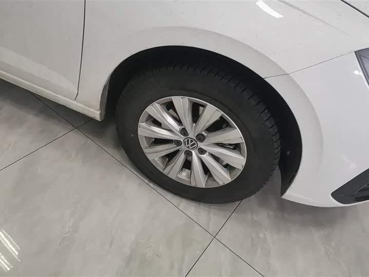 Photo 6 - Volkswagen Lavida