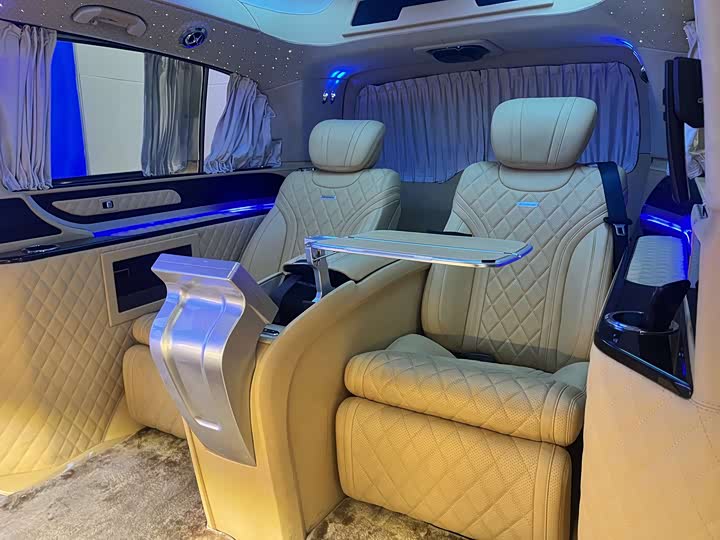 Photo 7 - Mercedes-Benz Vito