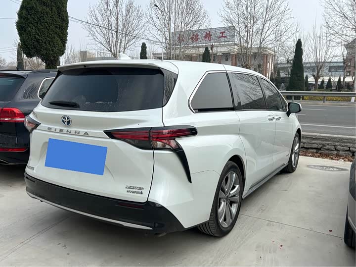 Фото 5 - Toyota Sienna