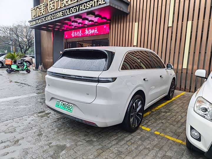 Photo 6 - LiXiang L6