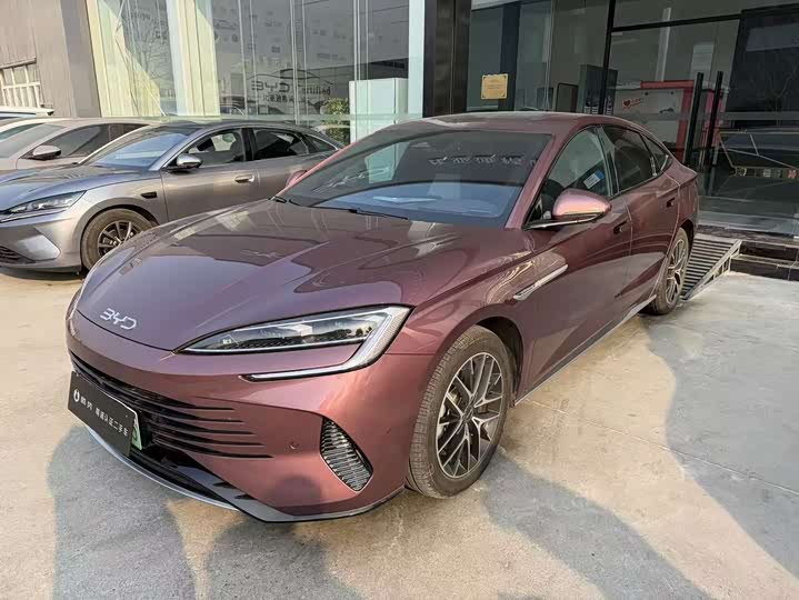 Фото 1 - BYD Seal 07 DM-i Hybrid