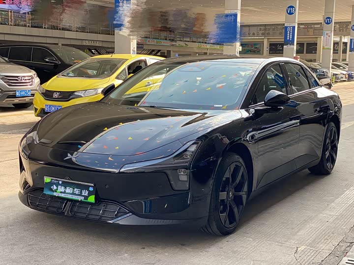 Фото 1 - XPeng Mona M03