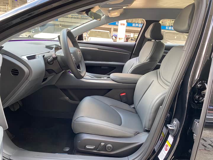 Фото 6 - XPeng Mona M03