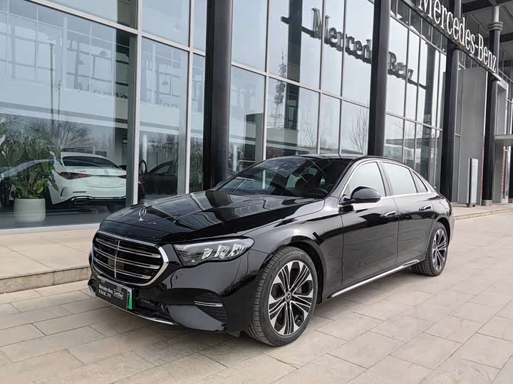 Photo 1 - Mercedes-Benz E-Class Hybrid