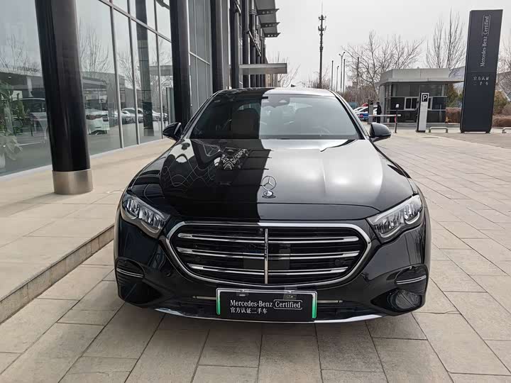 Photo 2 - Mercedes-Benz E-Class Hybrid