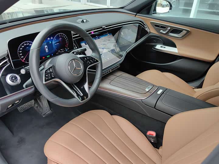 Photo 6 - Mercedes-Benz E-Class Hybrid