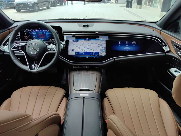 Photo 8 - Mercedes-Benz E-Class Hybrid