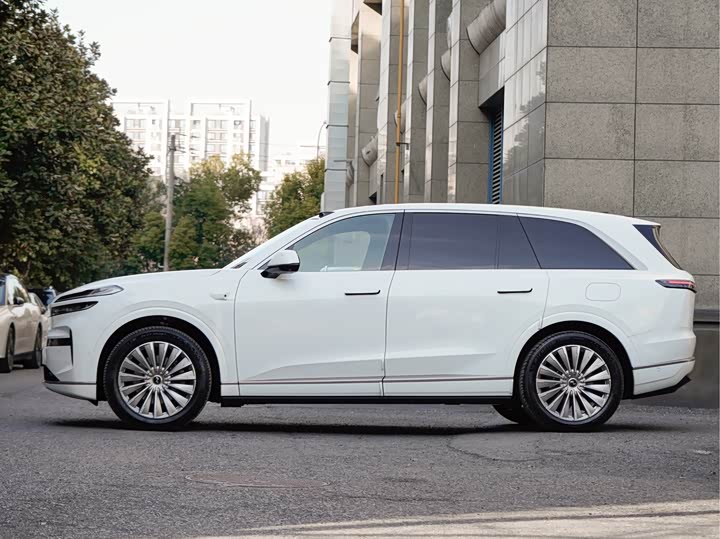 Фото 3 - Nio Onvo L90