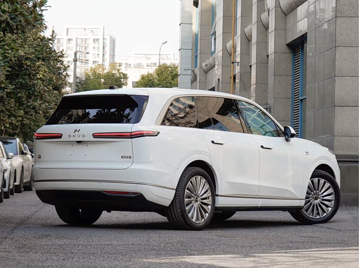 Фото 4 - Nio Onvo L90