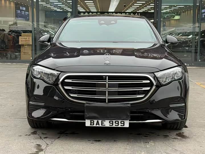 Photo 2 - Mercedes-Benz E-Class