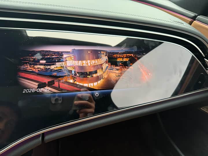 Photo 8 - Mercedes-Benz E-Class