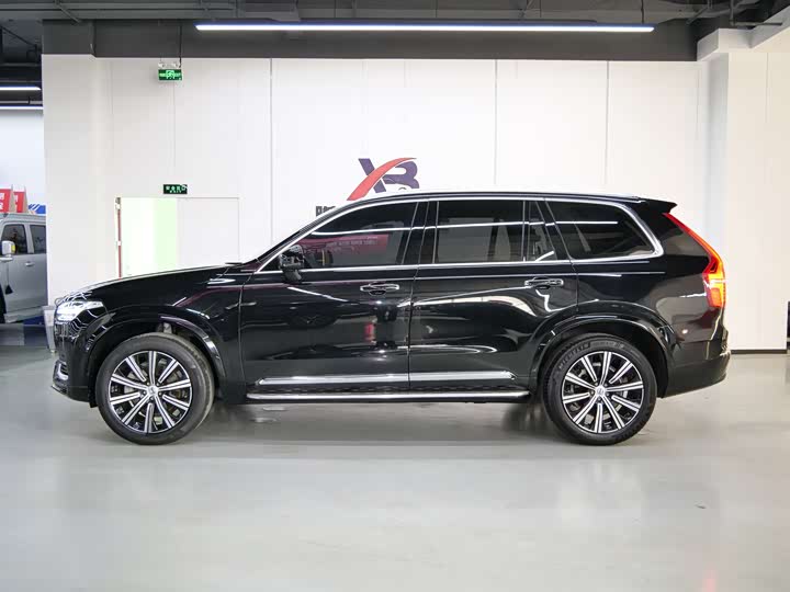 Фото 2 - Volvo XC90