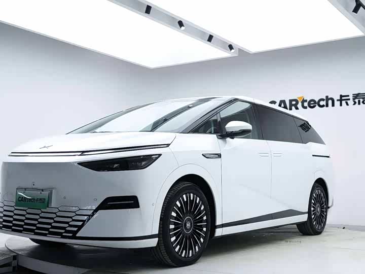 Фото 1 - XPeng X9