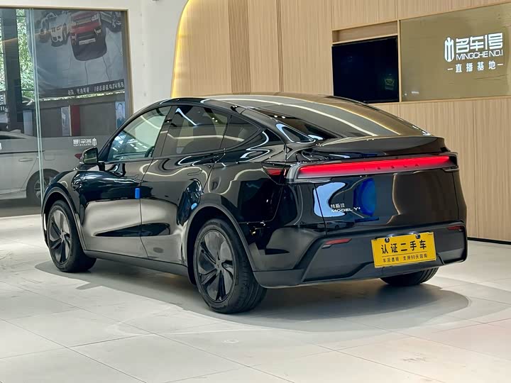 Фото 4 - Tesla Model Y