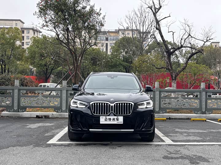 Photo 2 - BMW X3