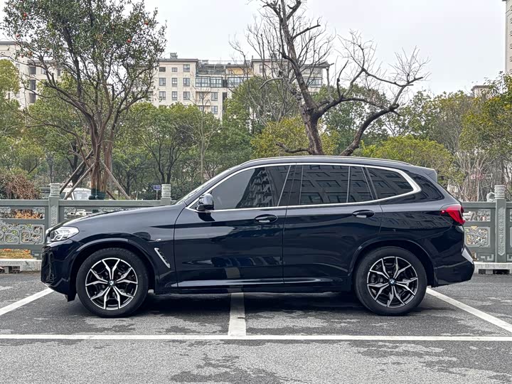 Photo 3 - BMW X3