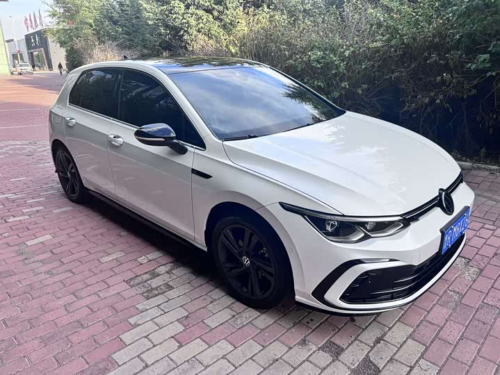 Фото 2 - Volkswagen Golf