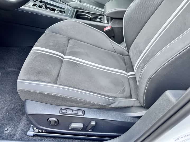 Фото 6 - Volkswagen Golf