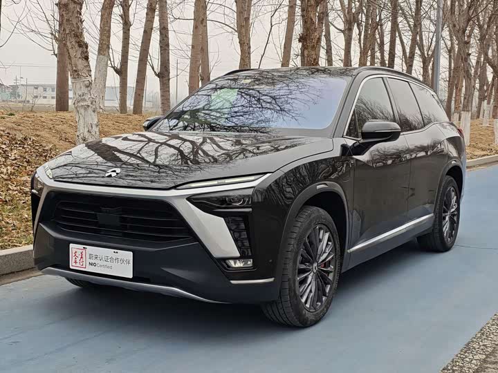 Фото 1 - Nio ES8